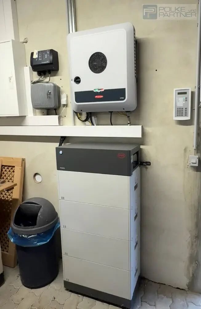 GARTENPARADIES   -  9.000 M² - 
LANDHAUS IN PARKLANDSCHAFT  
NUR 30 MINUTEN VON WIEN