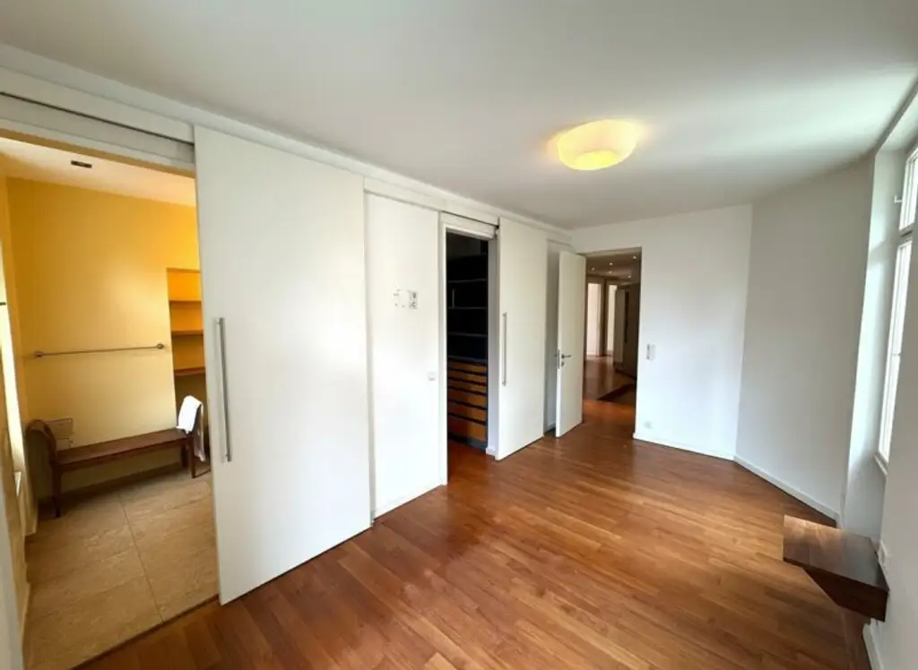Stadtleben trifft Natur – Traumhafte 5-Zimmerwohnung in Zinsvilla zu verkaufen!