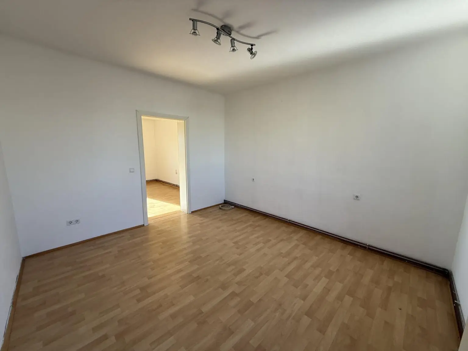 Charmante 2-Zimmer-Wohnung mit Gartenanteil und Garage in Graz-Straßgang