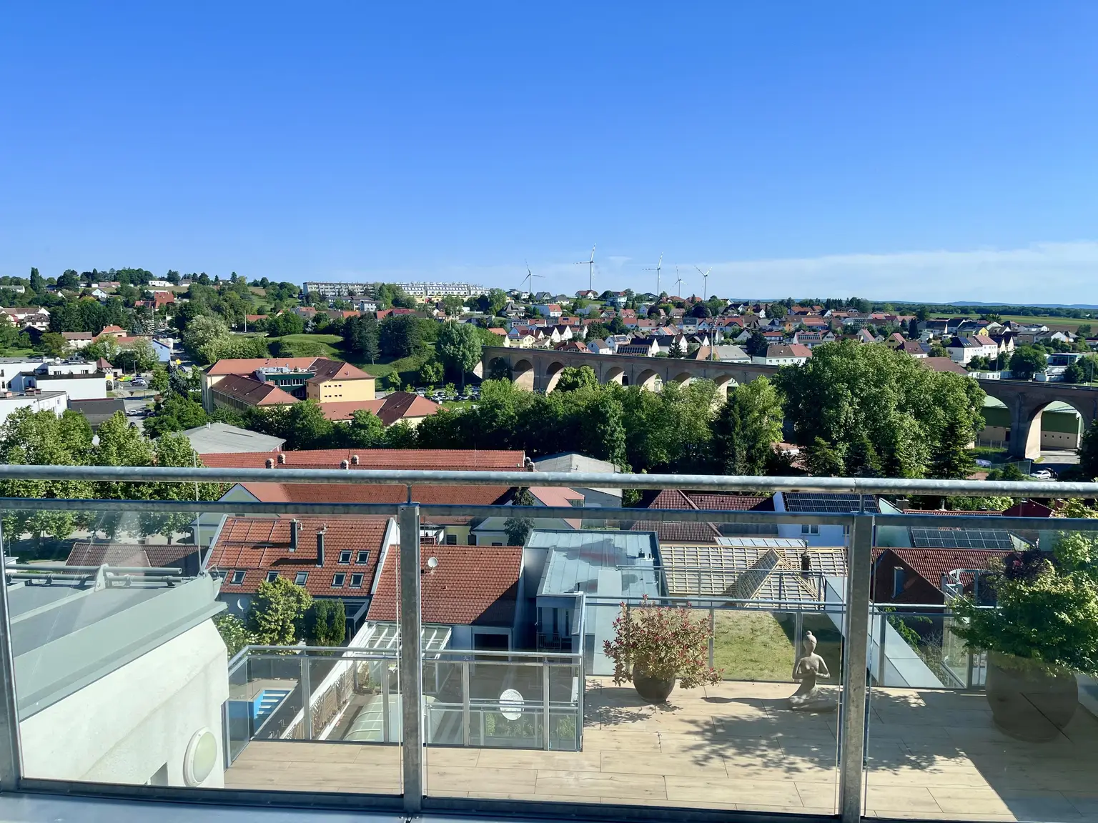 REPRÄSENTATIVES PENTHOUSE-JUWEL: Luxuriöses Dachgeschoss-Maisonette-Traum mit grandiosem Weitblick