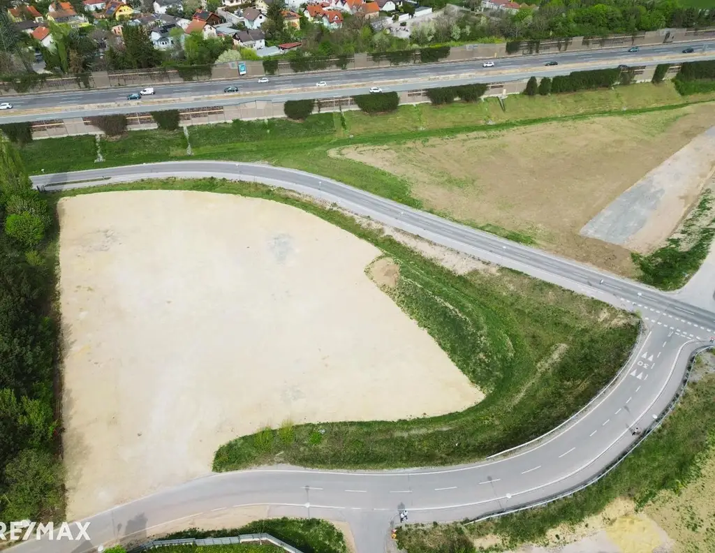 Perfekte Lage, nur ca. 800 Meter zum Autobahnanschluss A2 Kottingbrunn