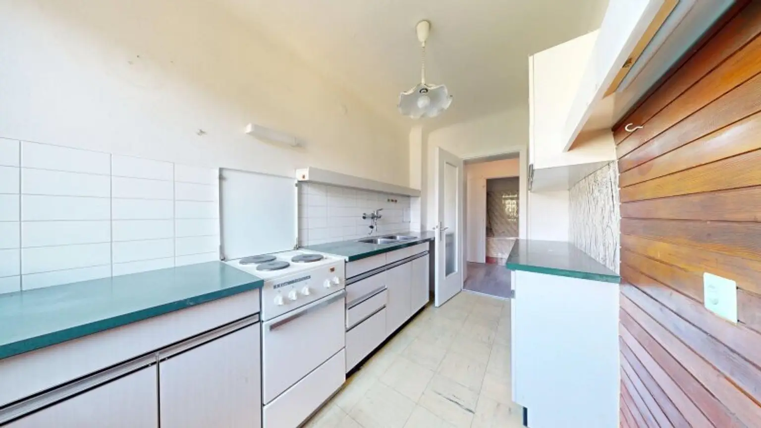 Helle Wohnung mit Loggia - FREIER MIETZINS!