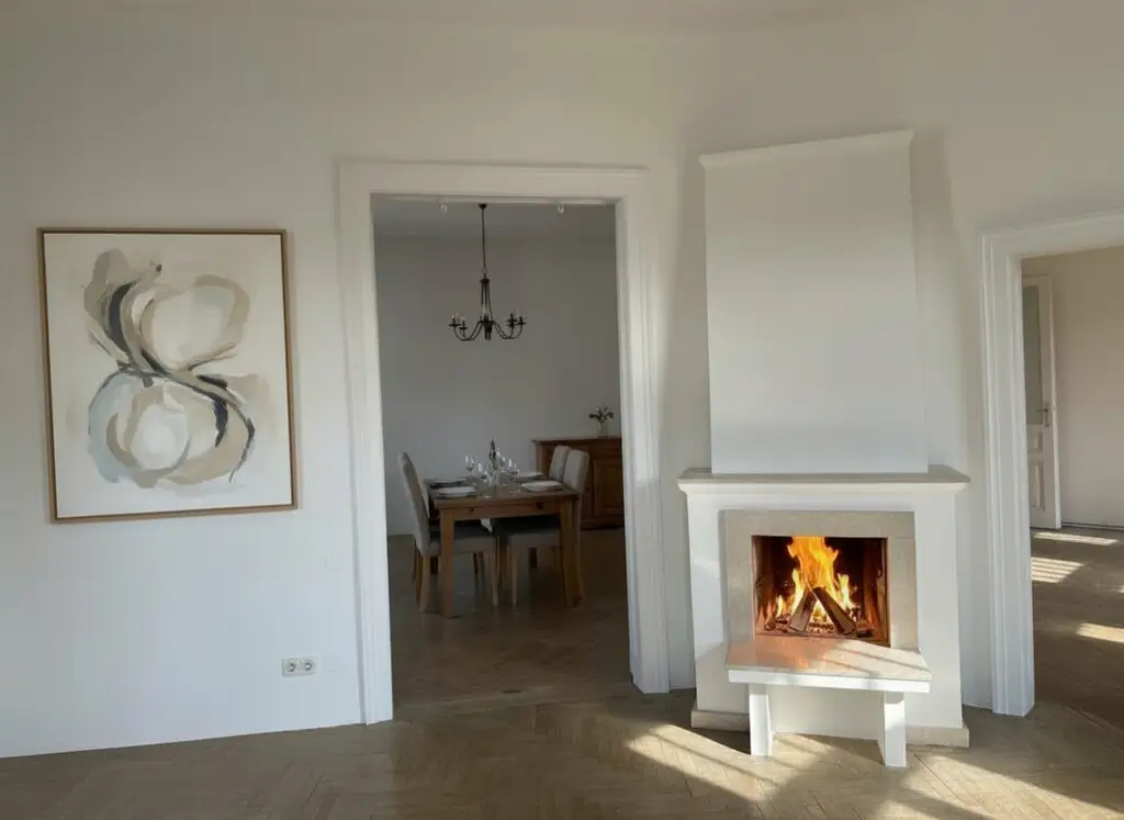 Wiener Klassik: Sanierungsbedürftige Wohnung mit Balkon