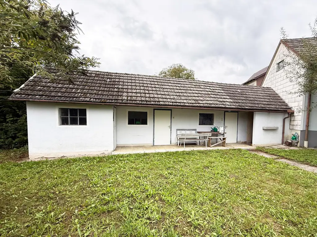 Bürgerliches Einfamilienhaus mit viel Platz, liebenswerten Garten und tollem Ausblick!
