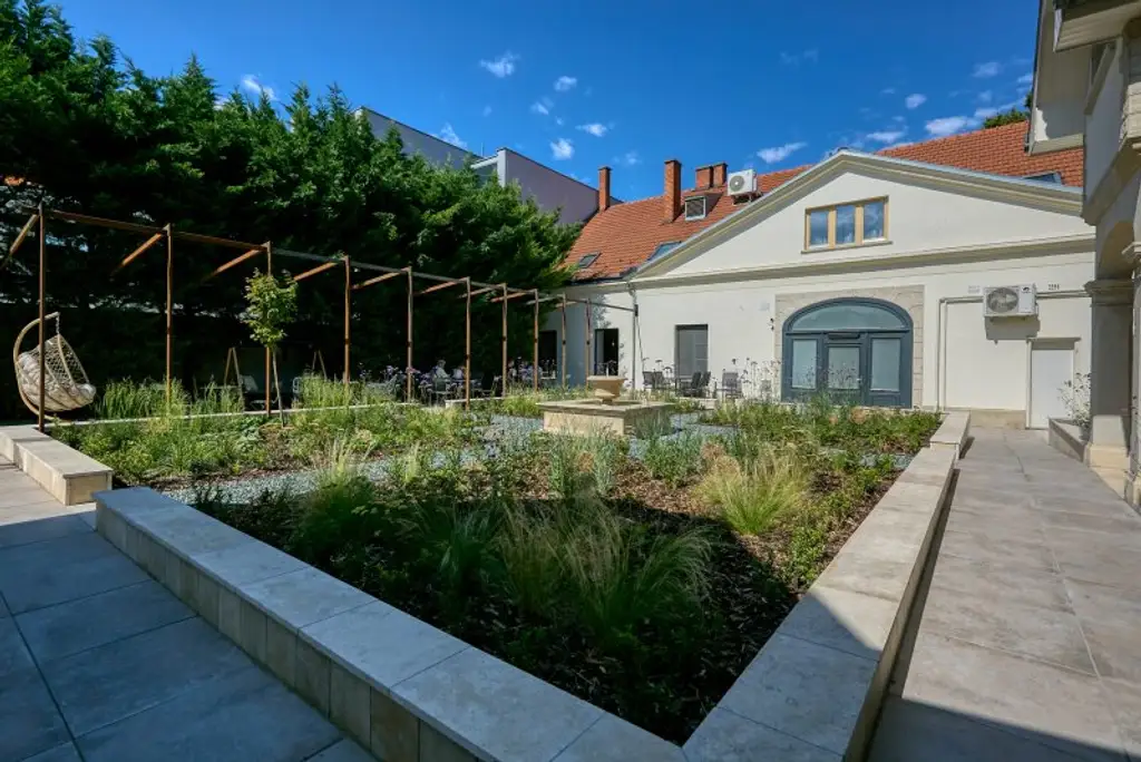 +++ Historischer Immobilienkomplex im Herzen von Sopron mit vielseitigem Entwicklungspotenzial +++