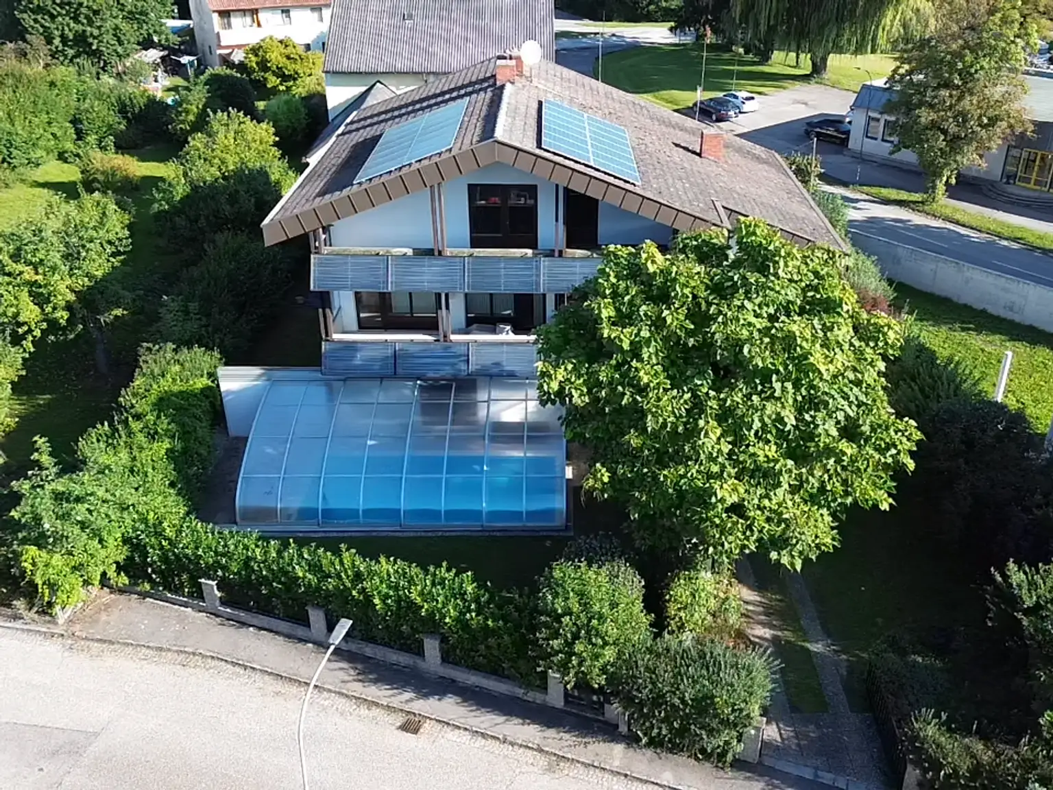 Mondänes Einfamilienhaus inmitten von Pöchlarn - Pool, Garten & Wellness inklusive!