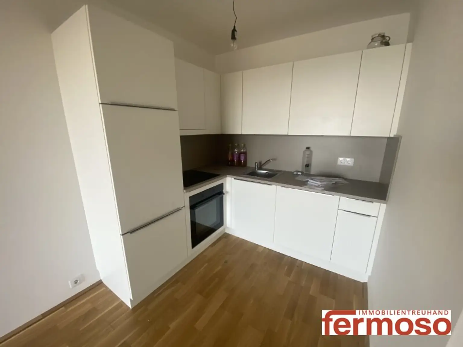 Moderne 2-Zimmer-Wohnung mit Balkon – kompakter Grundriss & helle Räume