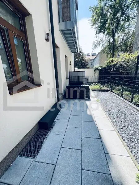 Perfekte Wohnung mit eigenem Garten und Terrasse! 15. Bezirk. U3 und U6!