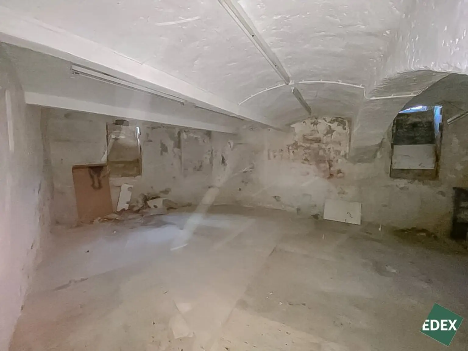 Freundliches Geschäftslokal in U-Bahn Nähe