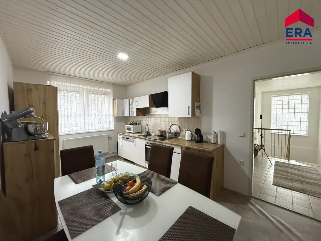 Gepflegtes Einfamilienhaus mit modernisierten Details in Asparn an der Zaya - Kauf!