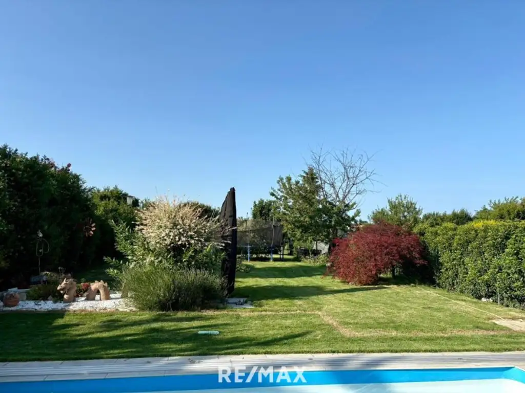 Absolute Ruhelage/Haus mit wunderschönem Garten!