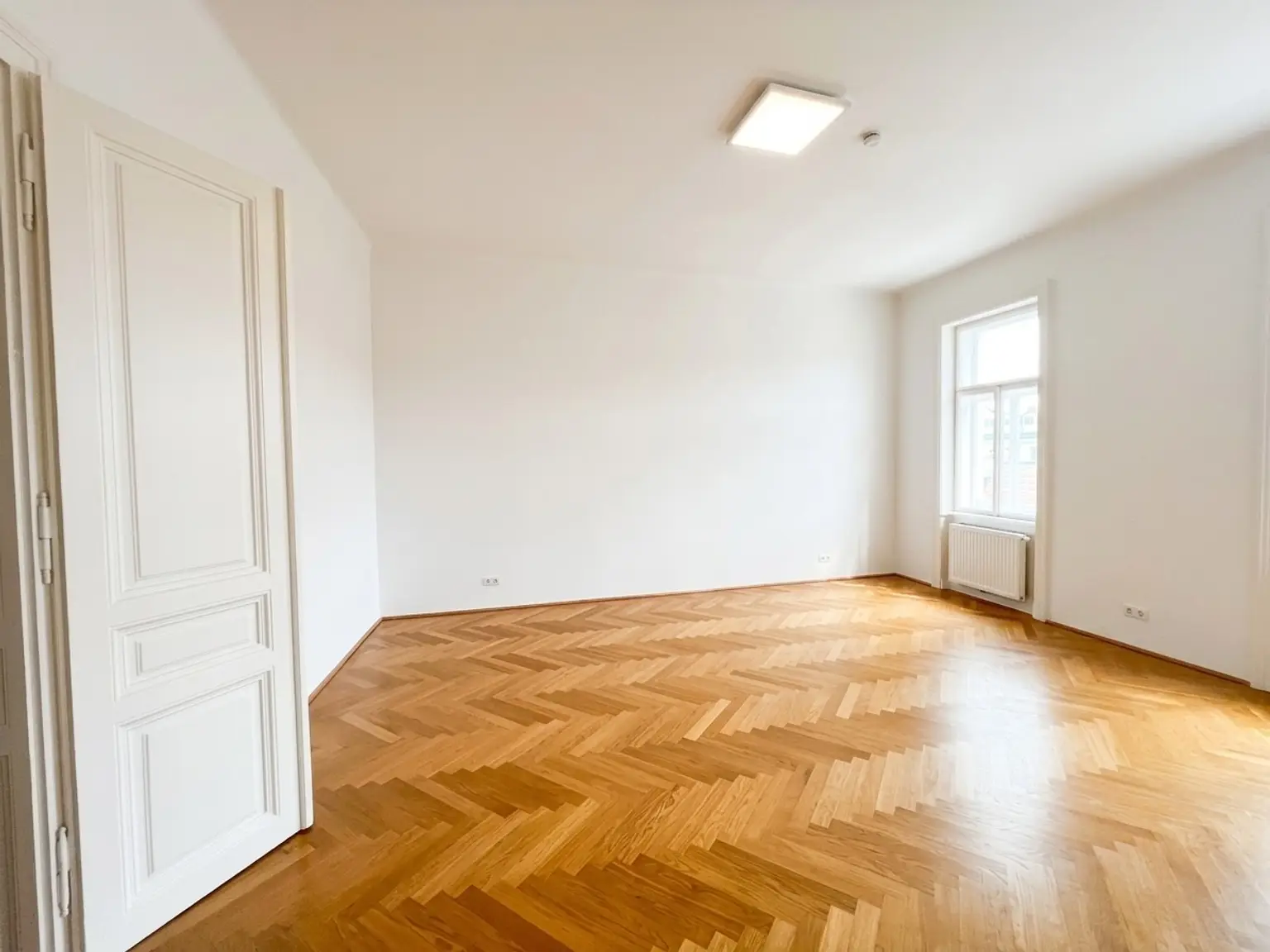 UNBEFRISTET: Charmante 2-Zimmer-Altbauwohnung nahe Volkstheater
