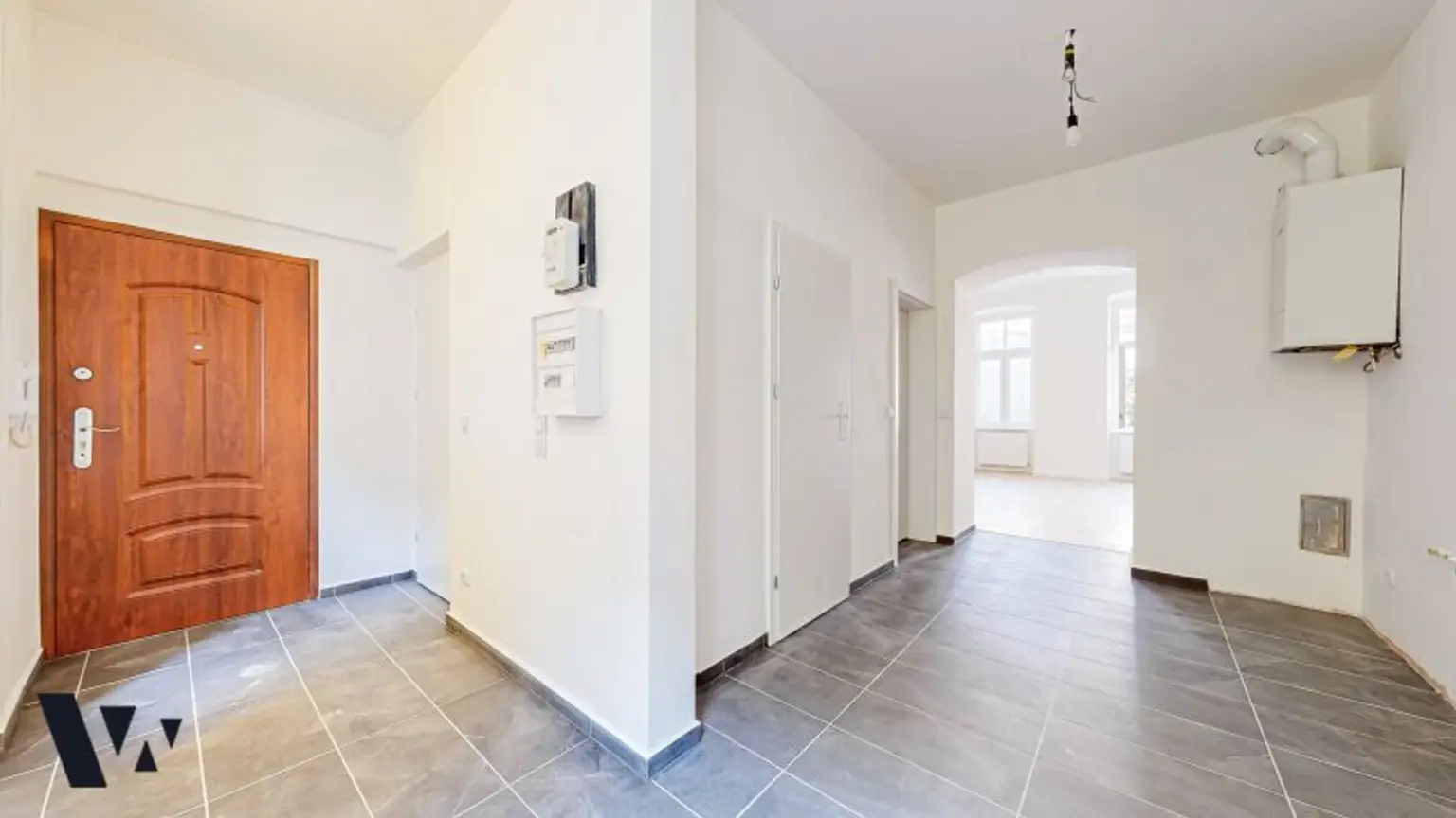 NEU RENOVIERTE 3-ZIMMER-ALTBAUWOHNUNG | HOFRUHELAGE