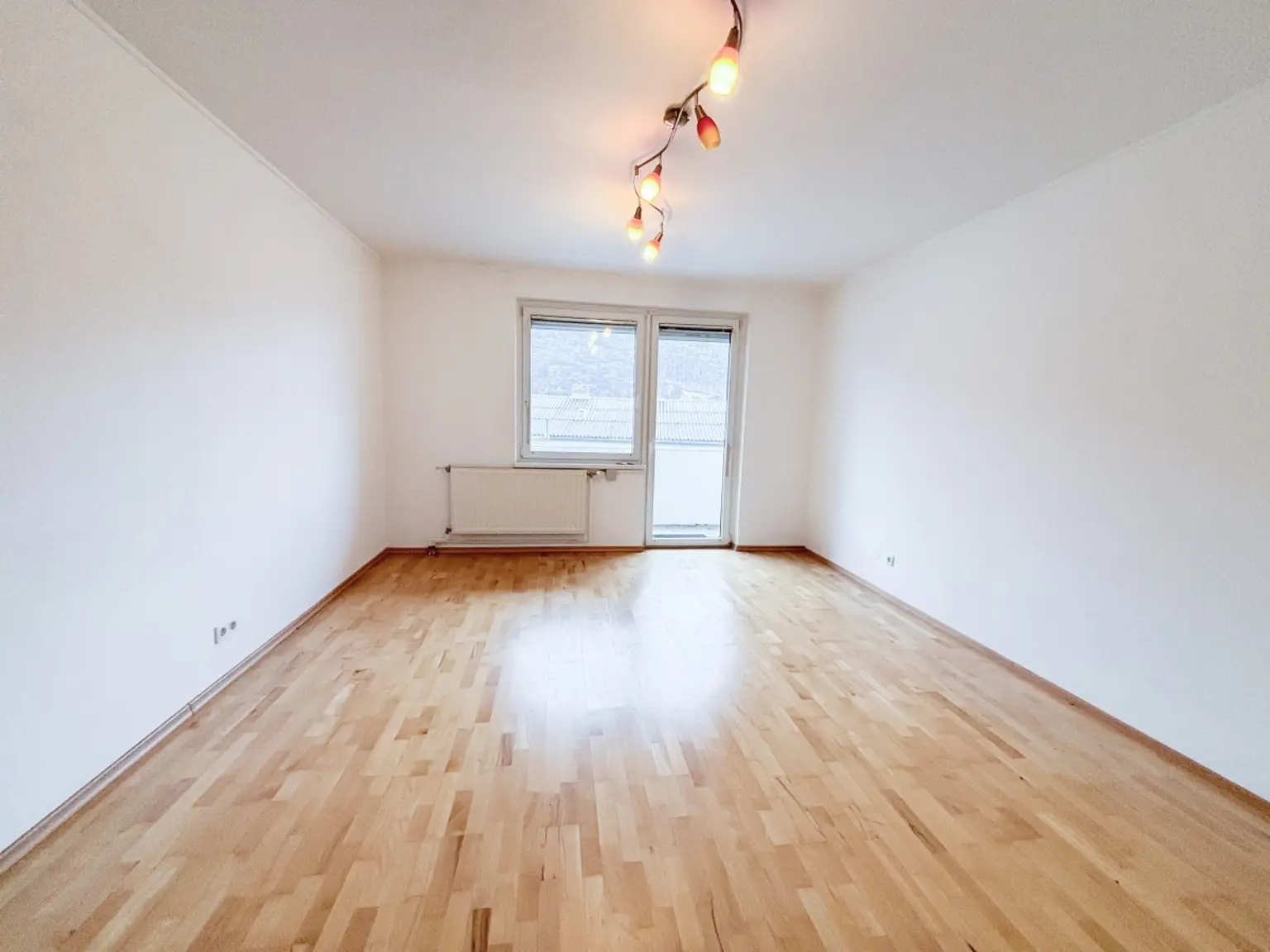 [06753] Gemütliche 2-Zimmer-Wohnung mit Ausblick & inkludierten Heizkosten