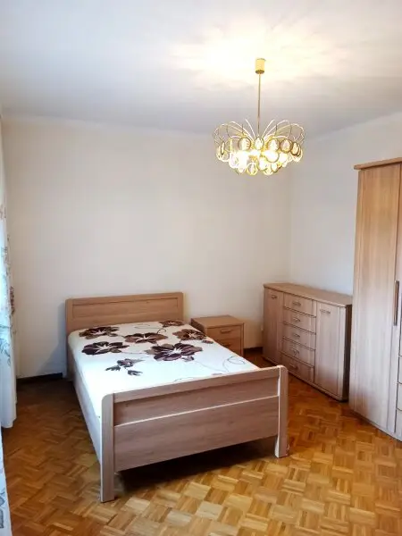 ***Das Mini-Haus mit einer Fläche von etwa 72 m² bietet ausreichend Platz für eine kleine Familie***