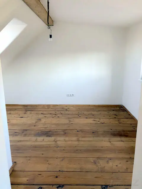 Kleines Zimmer im DG