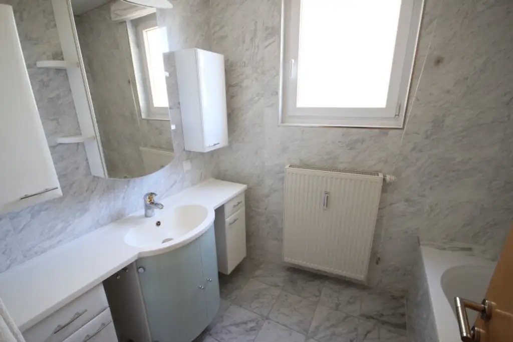 Traumhafte 3 Zi Wohnung mit Balkone und Carport am Kreuzbergl
