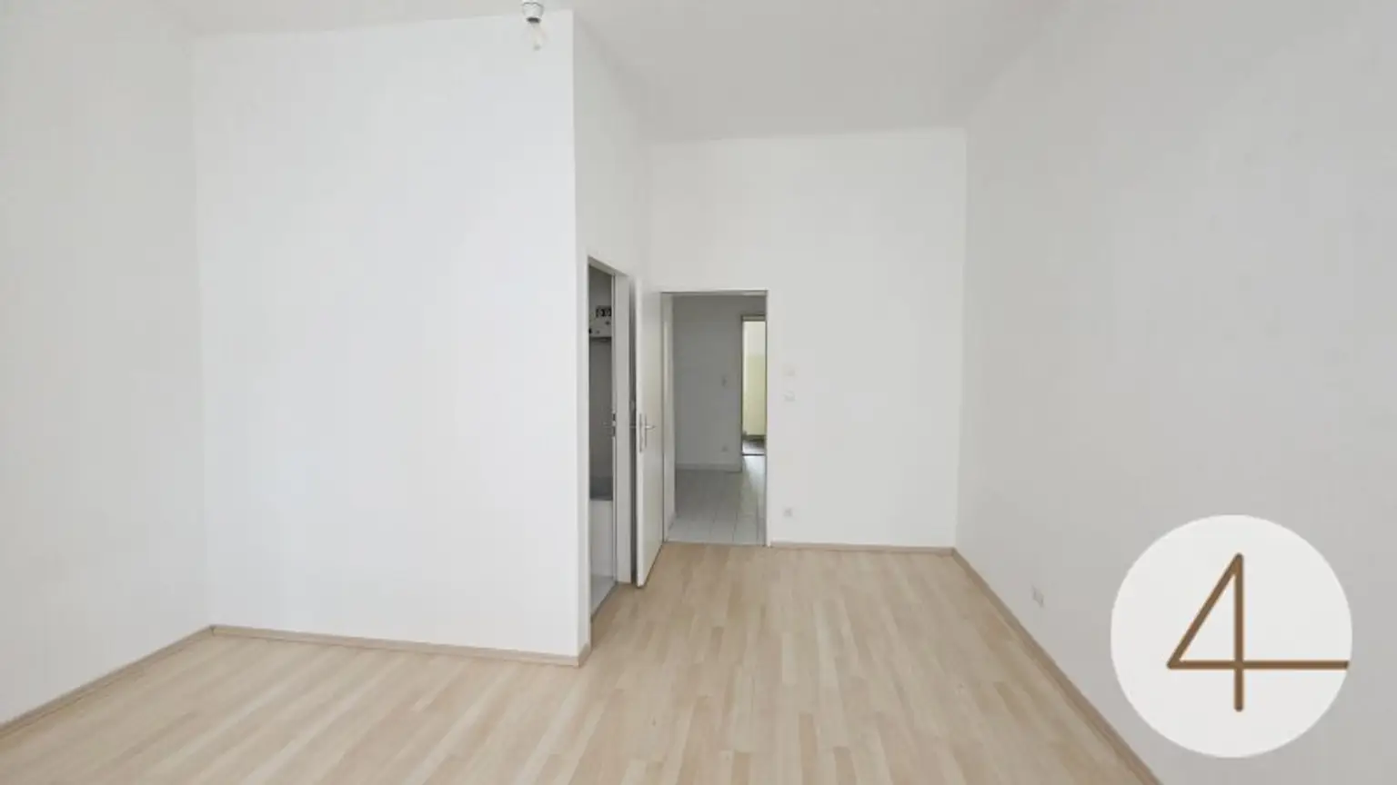 Sanierte Wohnung im Altbauhaus