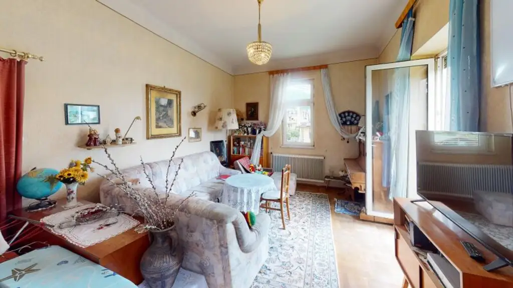 Zentral gelegenes Mehrfamilienhaus auf parkähnlichem 1.606 m²  Grundstück