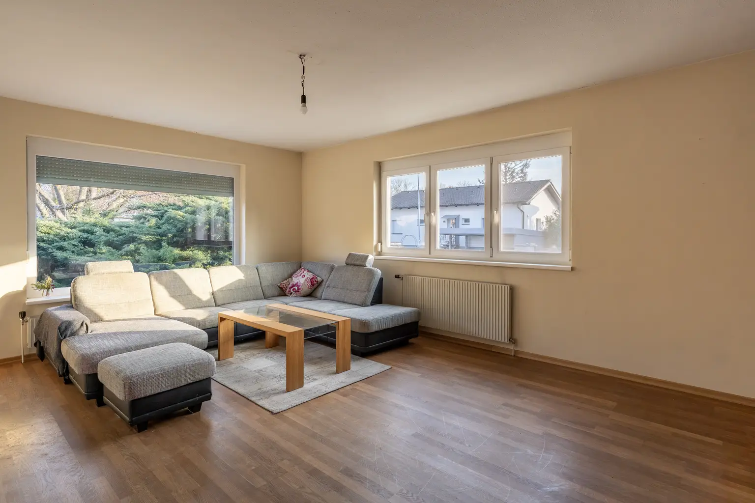 ++ Netter Bungalow auf Eckgrundstück in schöner Siedlungslage ++