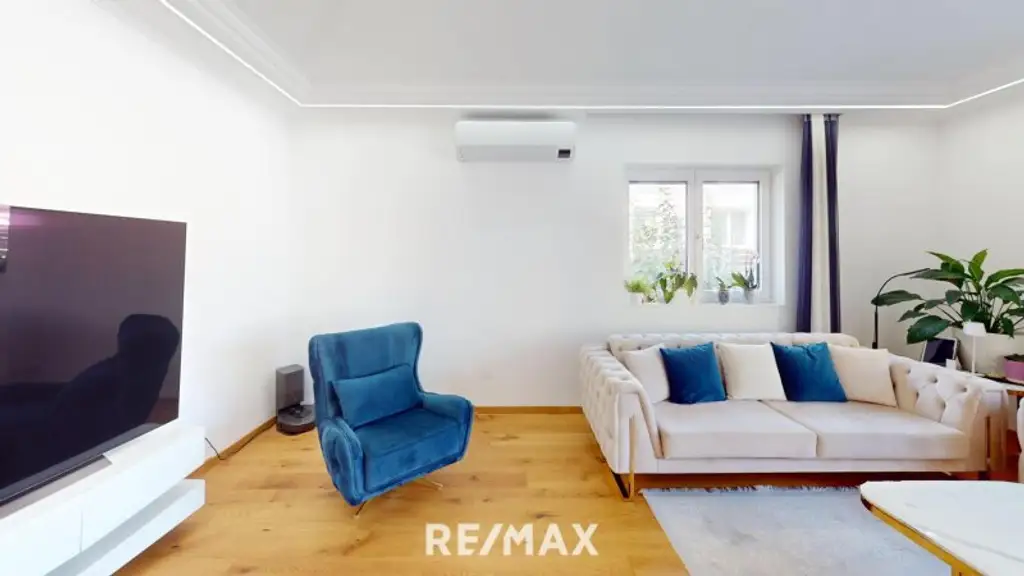 REPRÄSENTATIVE TRAUMVILLA IN BESTLAGE VON HIMBERG NÄHE WIEN & U1