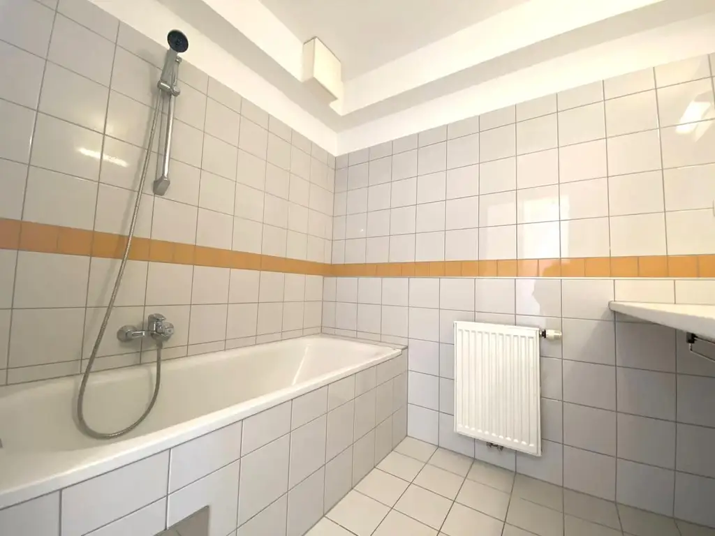 Großzügige Terrassen-Maisonette (EG und 1. OG) mit Eigengarten in U4 Nähe!!