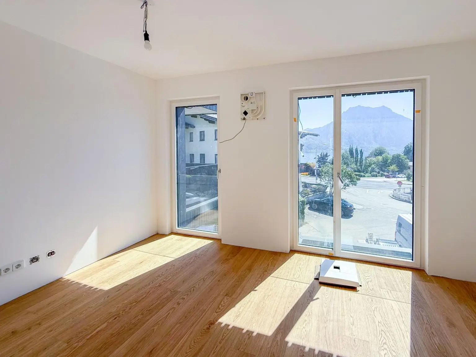Erstbezug 3-Zimmer-Wohnung in Altmünster - in 2 Geh-Minuten am See und im Zentrum