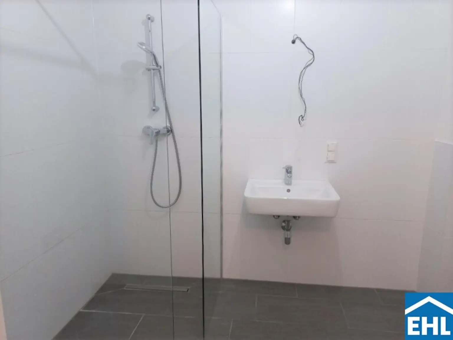 Wunderschöne 2-Zimmer-Wohnung mit Garten: Natur und Moderne vereint