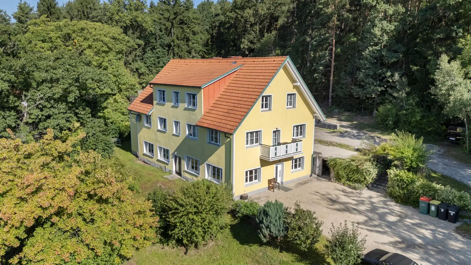 Großzügiges Wohnhaus mit 4 Wohneinheiten in herrlicher Aussichtslage - nähe Graz