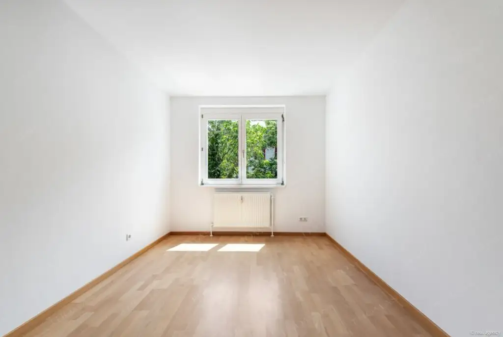 Lichtdurchflutete Maisonette mit Dachterrasse direkt am Währinger Park
