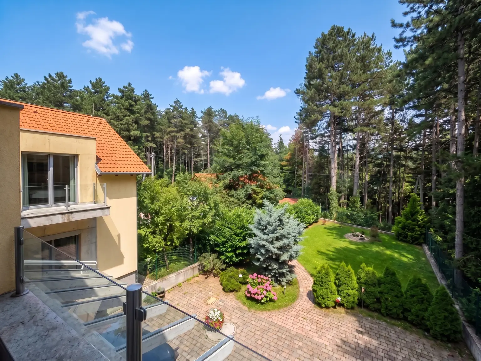 Ausblick in den Garten