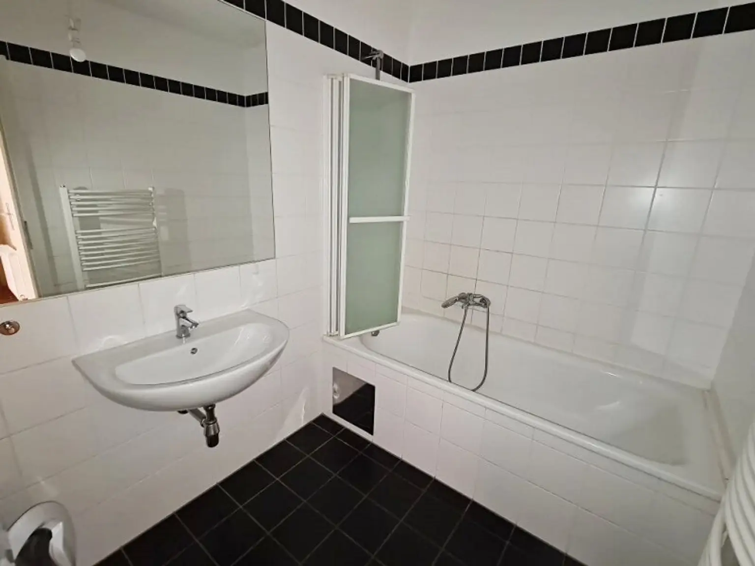 TANBRUCKGASSE - ROLLINGERGASSE, 54 m2 Neubau, 2 Zimmer, Komplettküche, Wannenbad, Parketten, Bahnhof Meidling