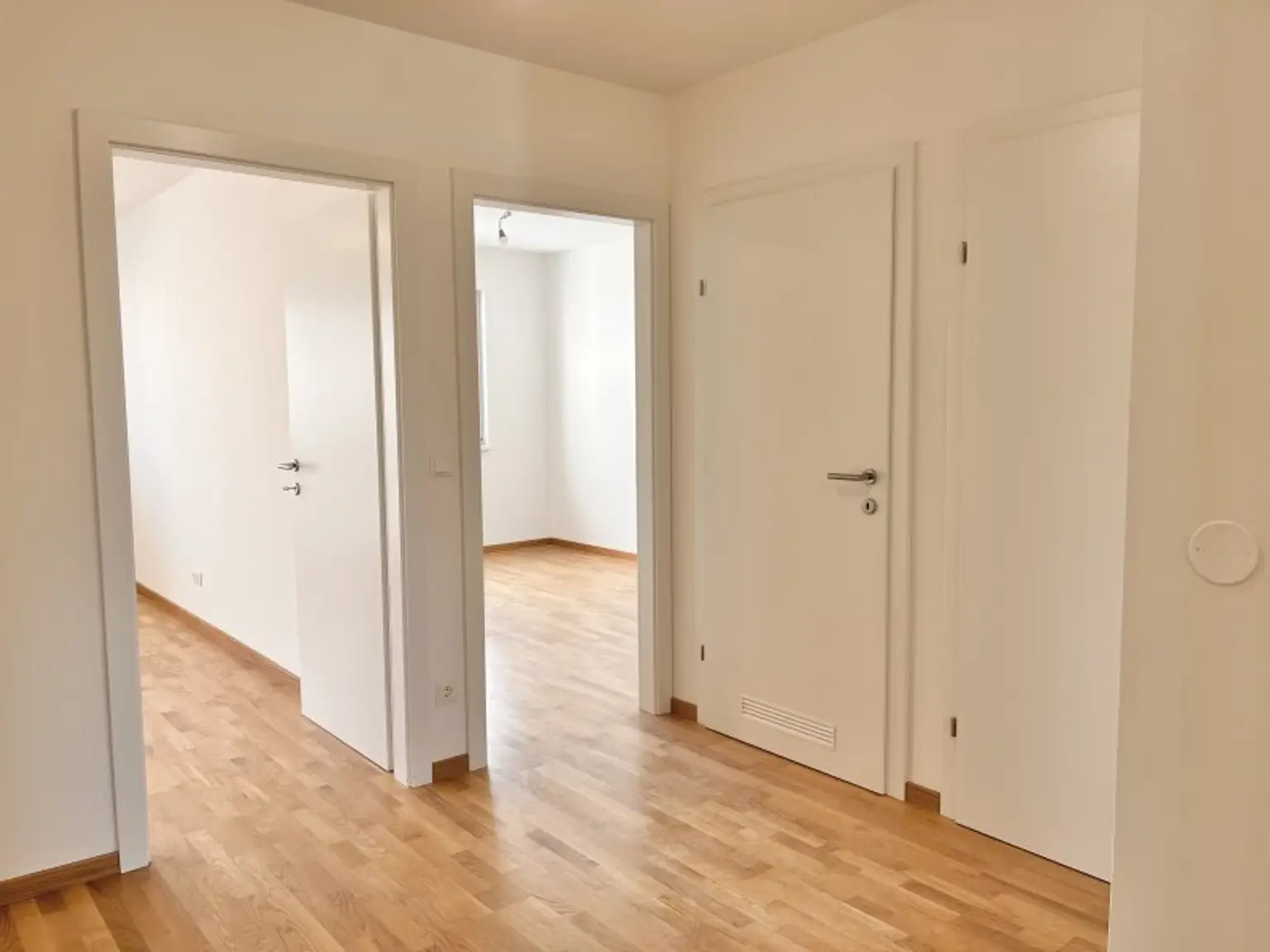 ERSTBEZUG: Traumhafte 3-Zimmer-Wohnung mit 2 Balkonen (ideal auch für Anleger)