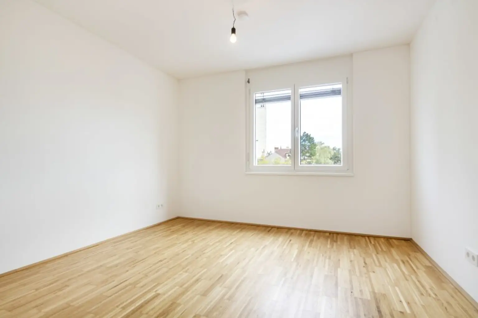 **Hofseitiger Balkon** Modernes Wohnen in ruhiger Lage