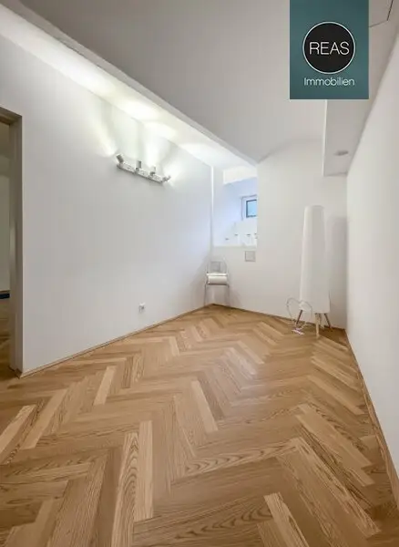 Provisionsfrei: Traumhaftes Stadthaus mit Garten in Gersthofer Bestlage!