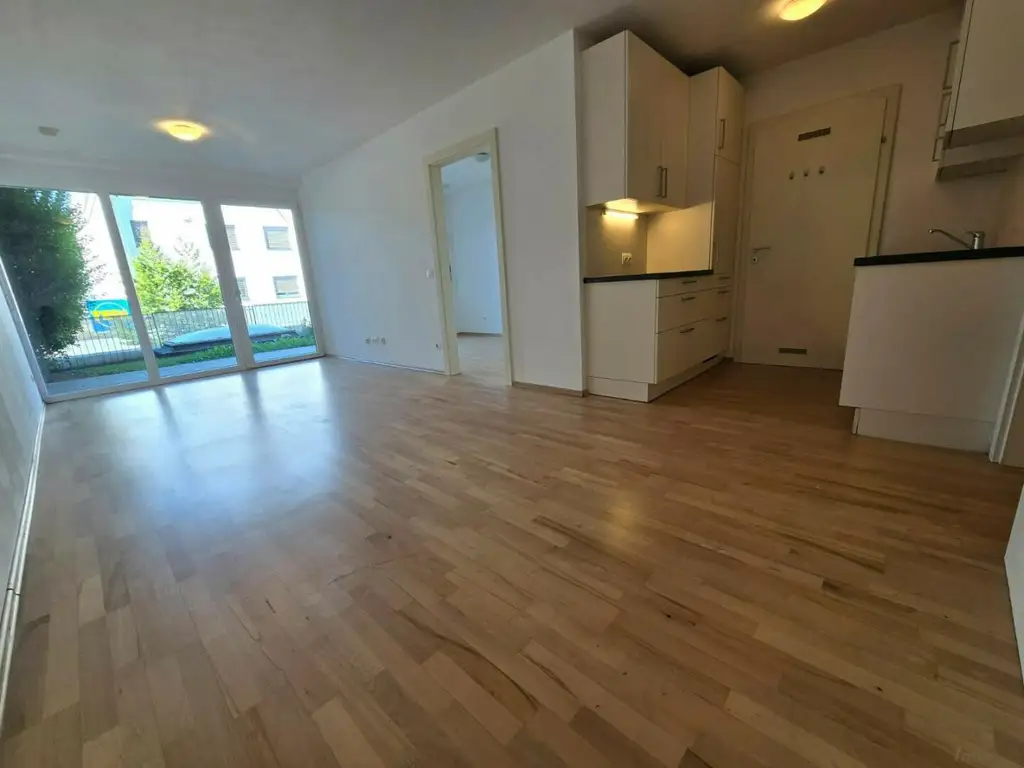 Moderne 2 Wohnung mit großem Balkon und Tiefgaragenplatz - ab sofort - Eggenberg!