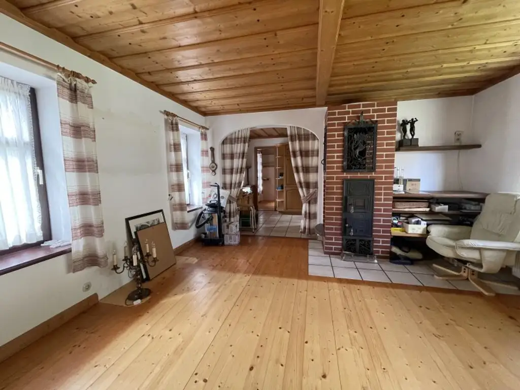 Kleines Landhaus mit Gewölbekeller in bester Ruhelage im Weinviertel