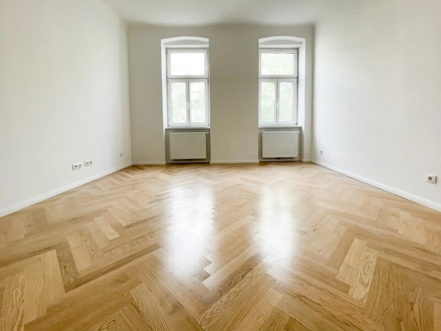 U3 "Hütteldorfer Straße": schön sanierte 2-Zimmerwohnung inkl. neuer Küche