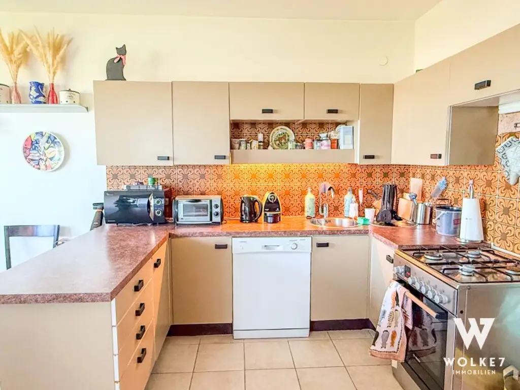 Wohnen mit Weitblick: Großzügige Ruheoase mit überdachtem Balkon und 5 Zimmer I Nähe HLW Biedermannsdorf und Jubiläumshalle Biedermannsdorf