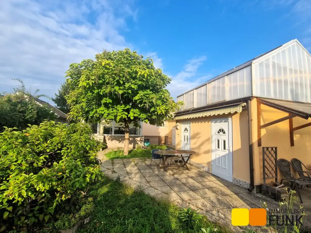 Gepflegtes Einfamilienhaus mit großem Garten