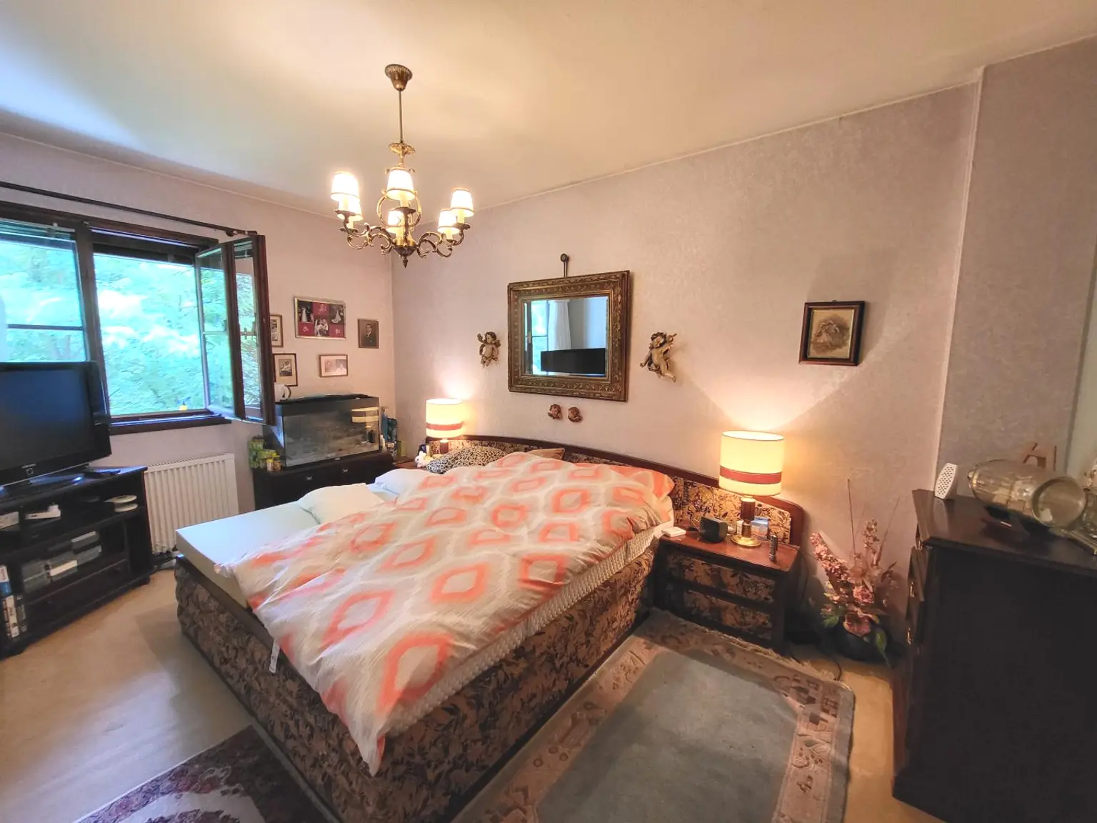 RUHIGE 4-ZIMMERWOHNUNG IN ZENTRUMSNÄHE