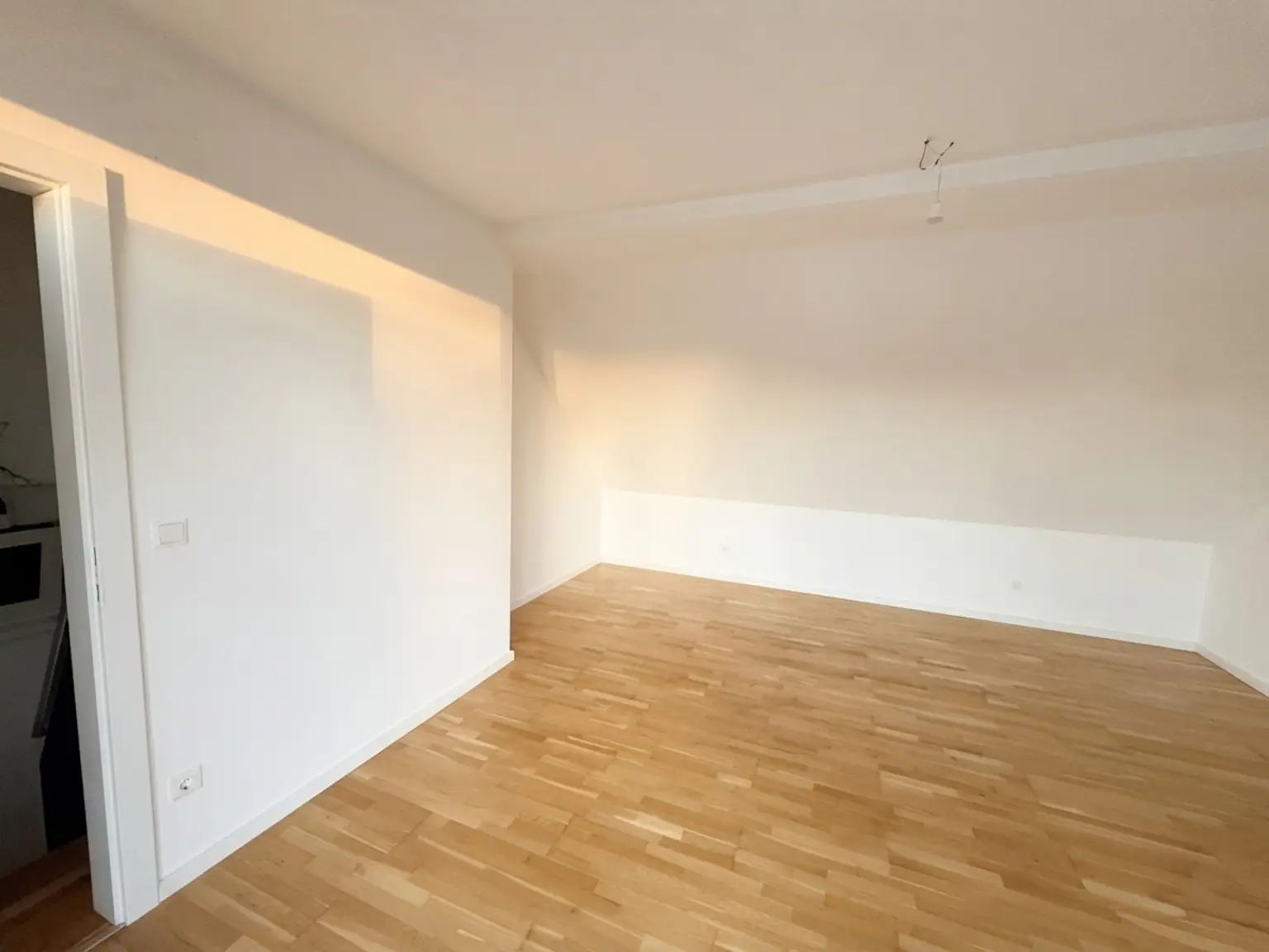 Traumhaftes Einfamilienhaus in Wien mit Garten, Terrassen und Stellplatz - Miete oder Kauf