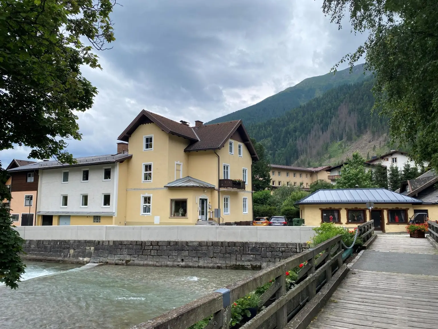 Charmantes Haus mit Ferienwohnungen im Herzen von Mallnitz