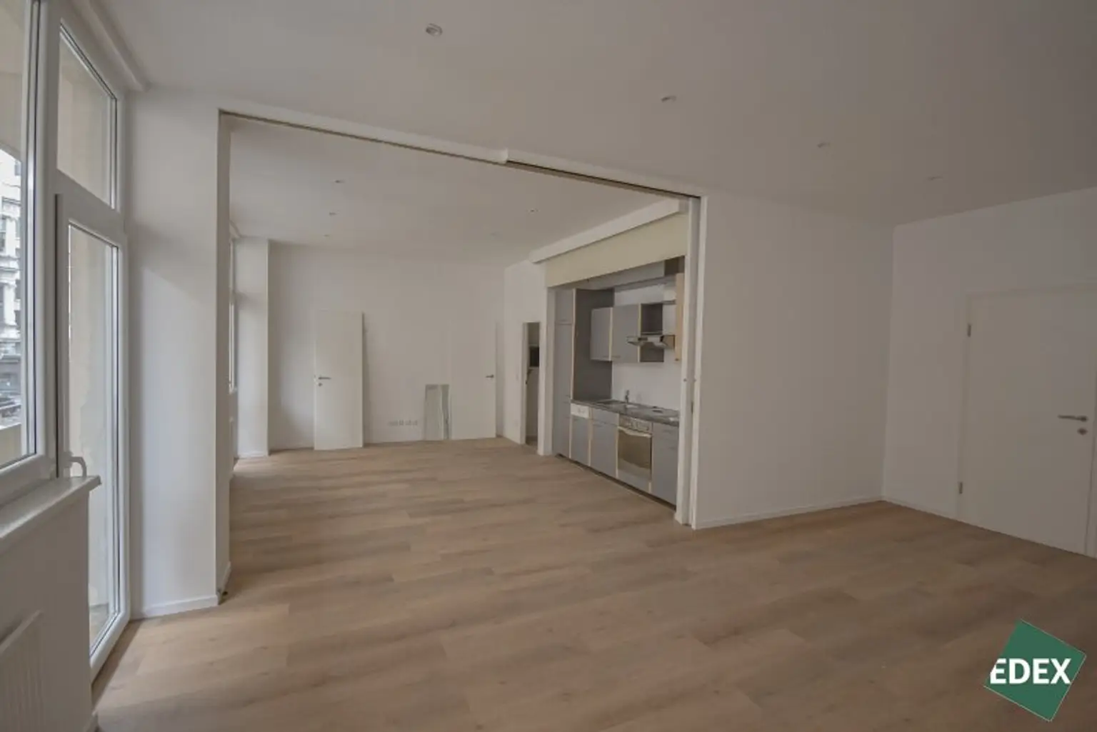 Modernes Innenstadtbüro mit Klimaanlage direkt am Schwedenplatz
