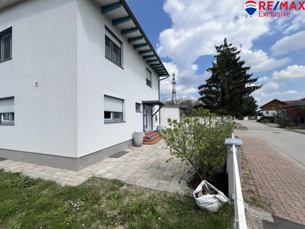 Großzügiges Einfamilienhaus mit Garten, Terrasse & Garage in Ebenfurth, 4 Zimmer, 195m²