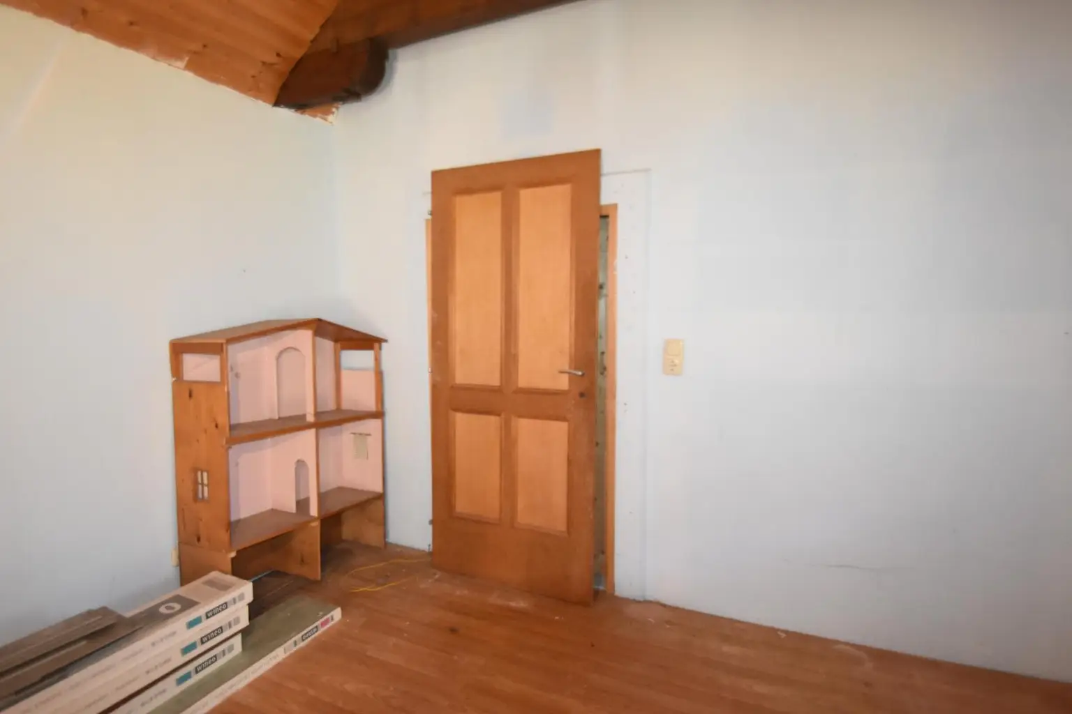 zu sanierendes Zimmer OG