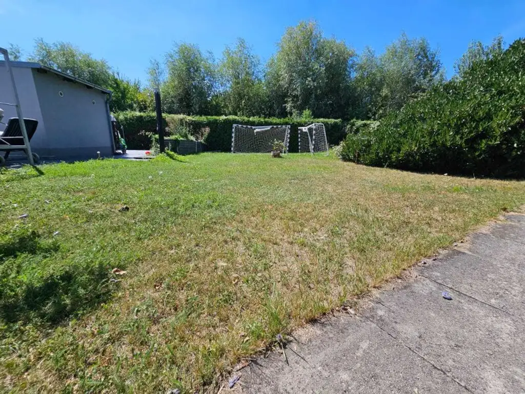 Einfamilienhaus mit hochwertiger Ausstattung | Wintergarten, Pool und ca. 1600m² Eigengrund!
