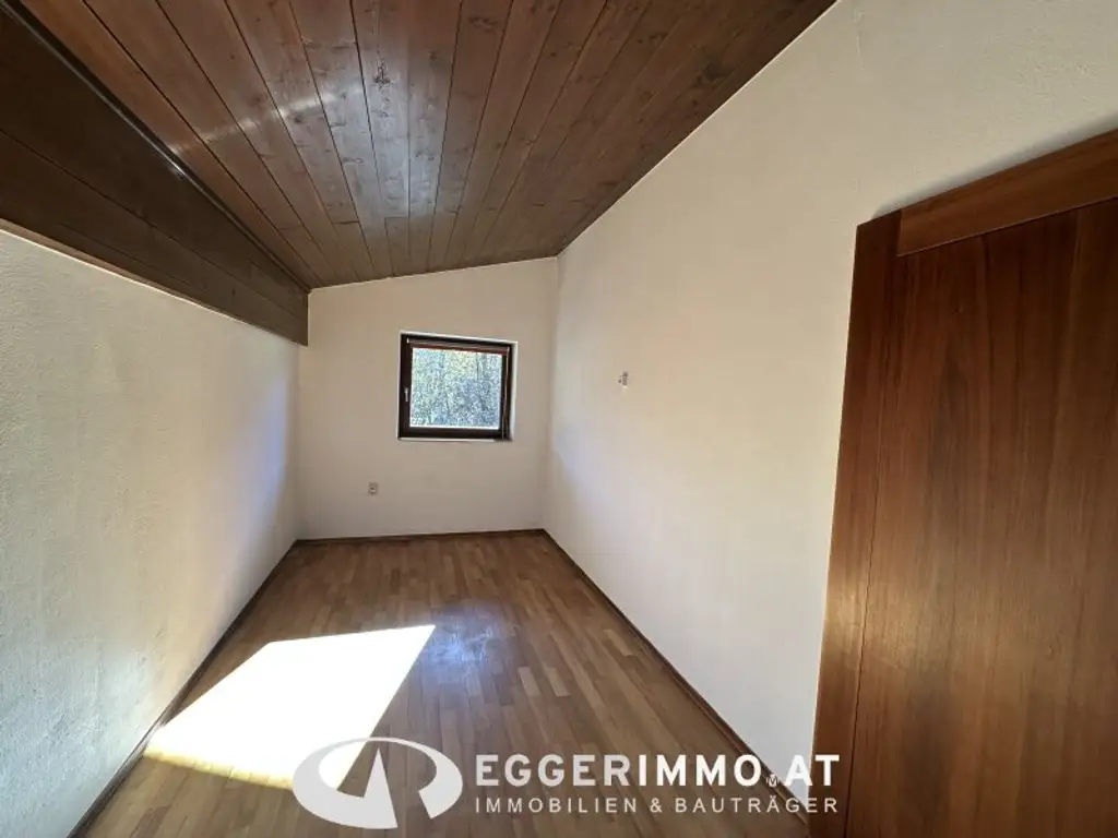 Spacious Detached House with Garconniere in Country House Style with Large Garden for Rent