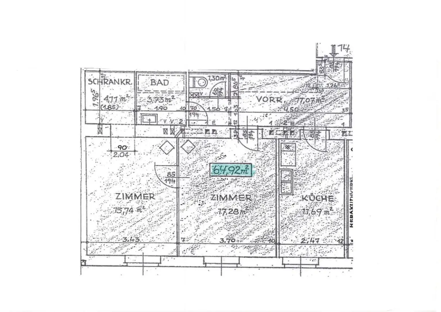 Karmeliterplatz-Charme trifft modernen Komfort – 2-Zimmer-Neubauwohnung mit Stellplatz im Innenhof.