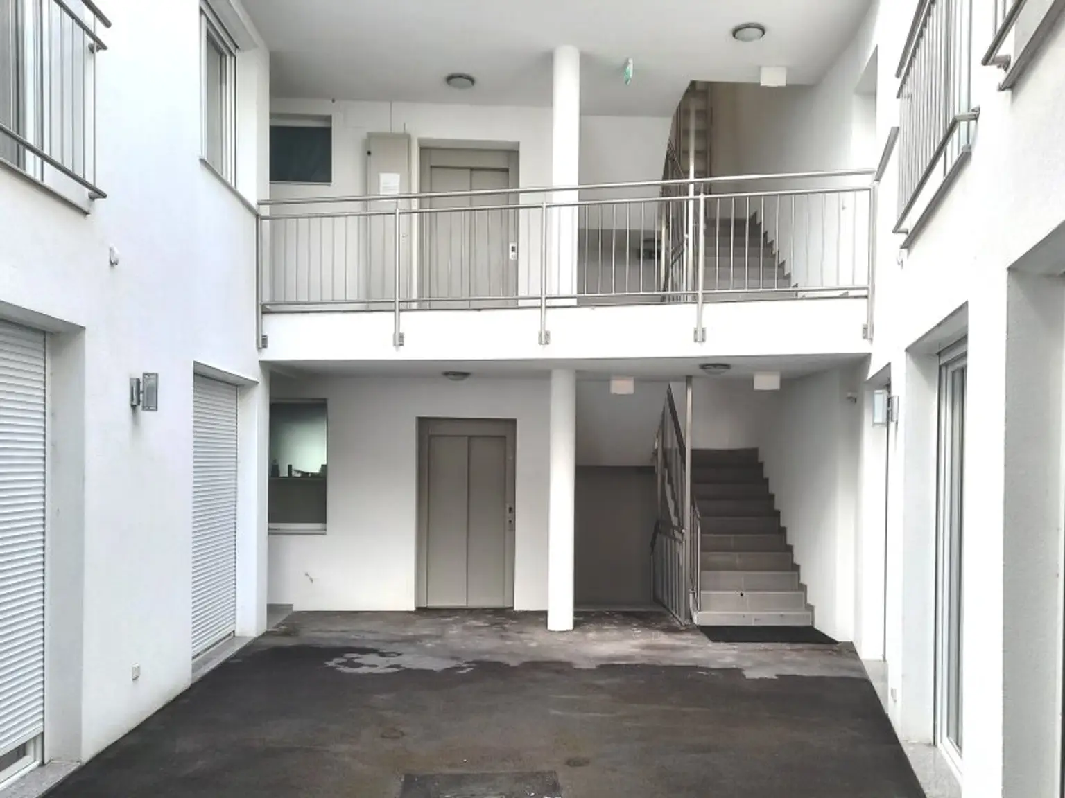 Anlegerpaket in Baden: 2 Wohnungen, 2 Stadthäuser und 4 Stellplätze